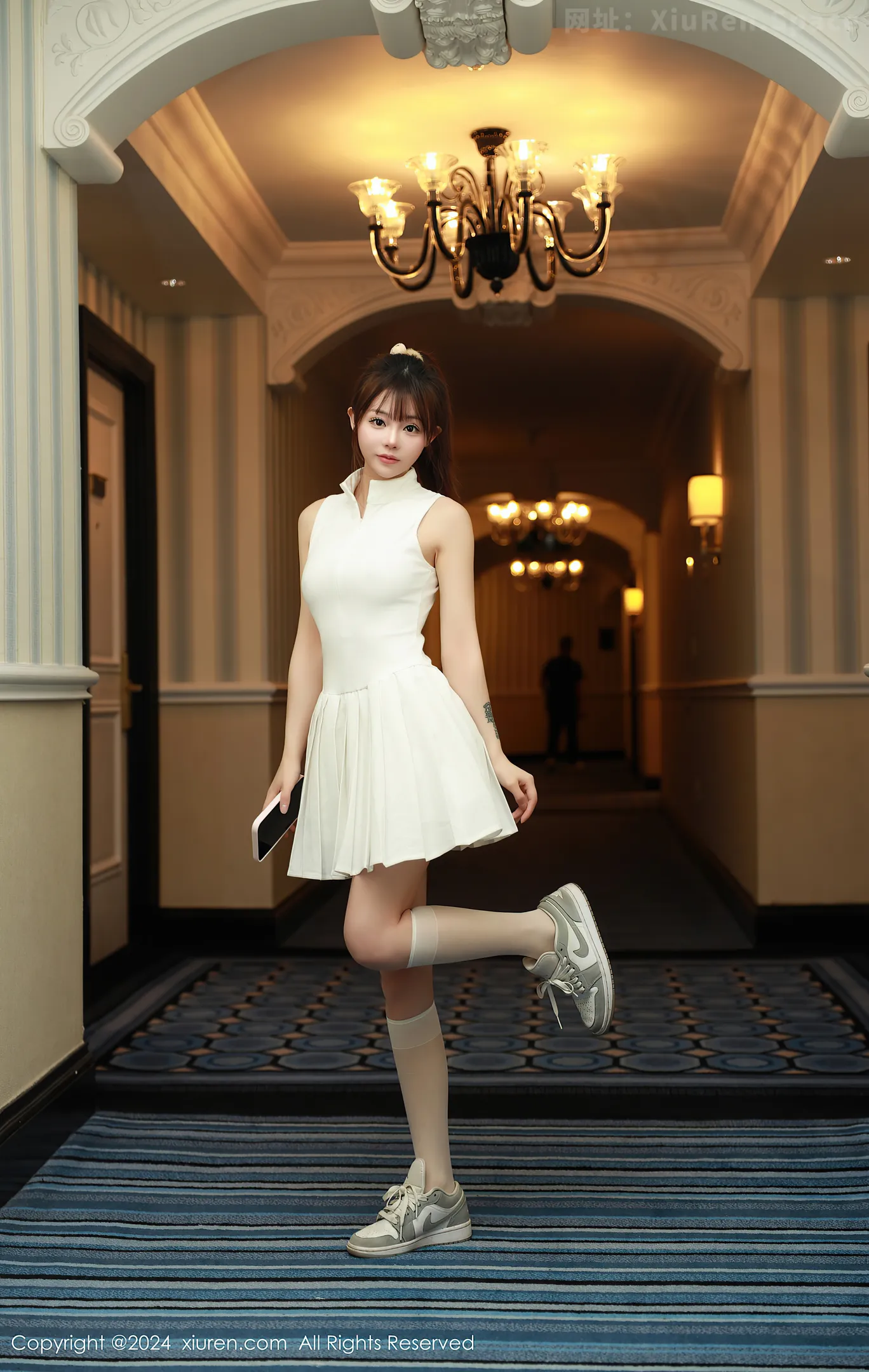 图片[6]-[XiuRen秀人网]VOL.8685 模特佘贝拉Bella性感白色连衣裙配珍珠情趣内衣秀完美身材写真65P-秀人网官方网站